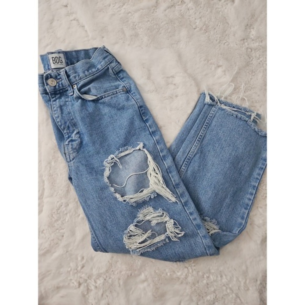 Y2K BDG Urban Outfitters High-Rise Baggy Distressed Jeans - Light Wash - Size 25
